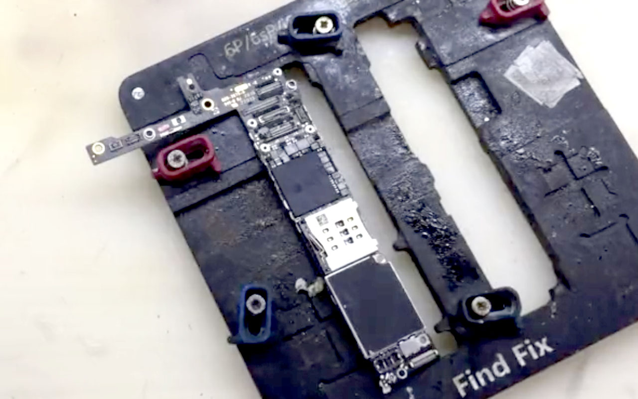 维修案例 Iphone主板严重损坏保资料搬板维修 Fixbar维修工坊